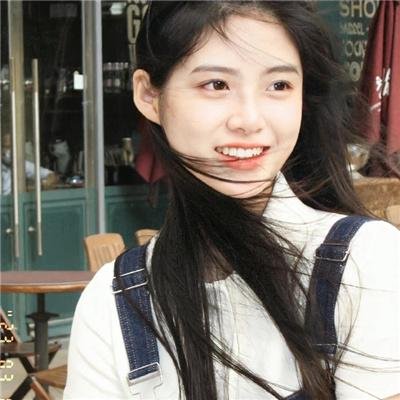 储物柜女孩